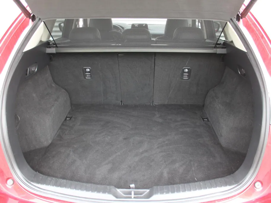 Mazda CX-5 2.5 SkyActiv-G 194 GT-M 4WD | Trekhaak | Stuur-/stoelverwarming | Leer | 19' LM | Navi | Schuifdak | Camera | HUD | LED | All season | 194 PK!! |