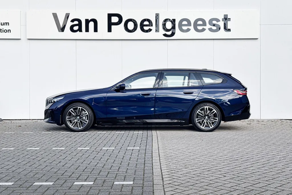 BMW 5 Serie Touring 550e xDrive