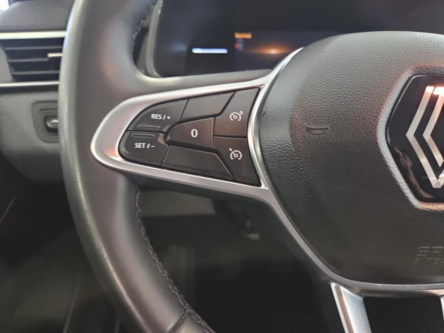 Renault Clio 1.0 TCe 90 GPF evolution | Carplay | Cruise Control | Bluetooth | Elektrische Spiegels | Parkeersensoren | Airco | 12 Maanden BOVAG Garantie |