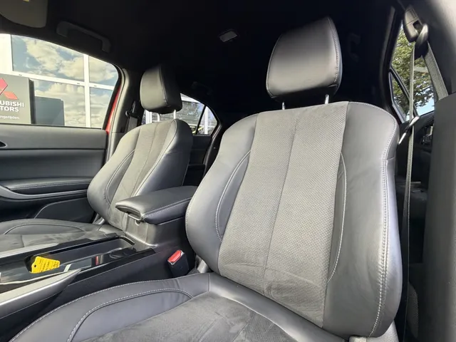 Mitsubishi Eclipse Cross 2.4 PHEV Intense+ | 360 Camera | Dodehoek | Navigatie |