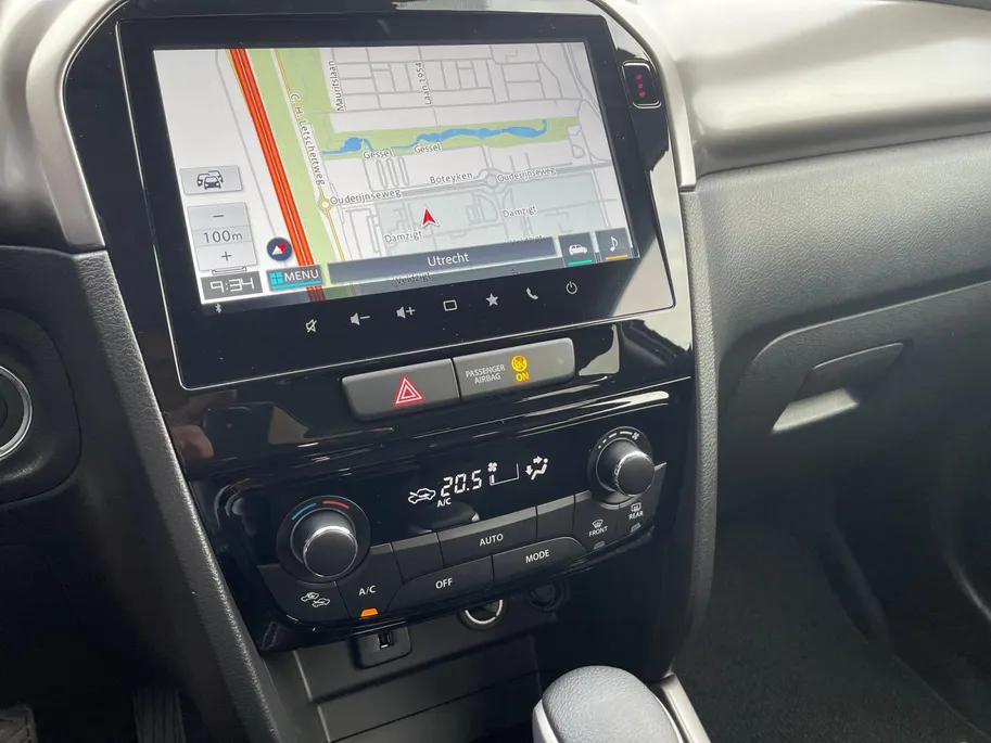 Suzuki Vitara 1.4 Boosterjet Smart Hybrid Select | Mega Deal! €2000,- Euro Korting | 9-inch touchscreen |Apple CarPlay® & Android Auto |Climate Control | Adaptive Cruise Control