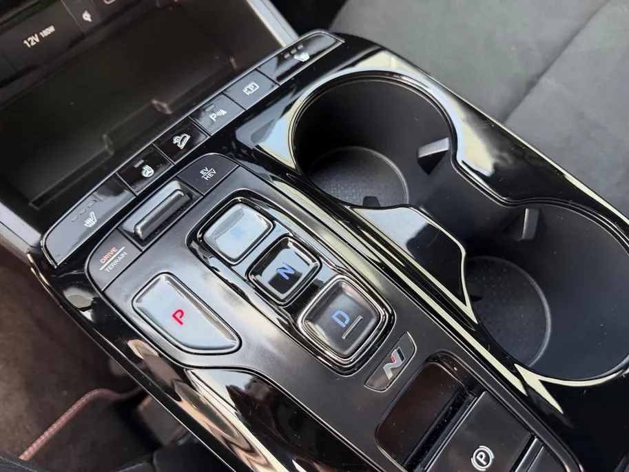 Hyundai Tucson 1.6 T-GDI PHEV N Line 4WD 265PK | 66km WLTP elektrisch | Navigatie | Apple Carplay & Android Auto | Adaptive cruise control | Parkeersensoren rondom | 360 camera | Stoelverwarming & koeling voor |