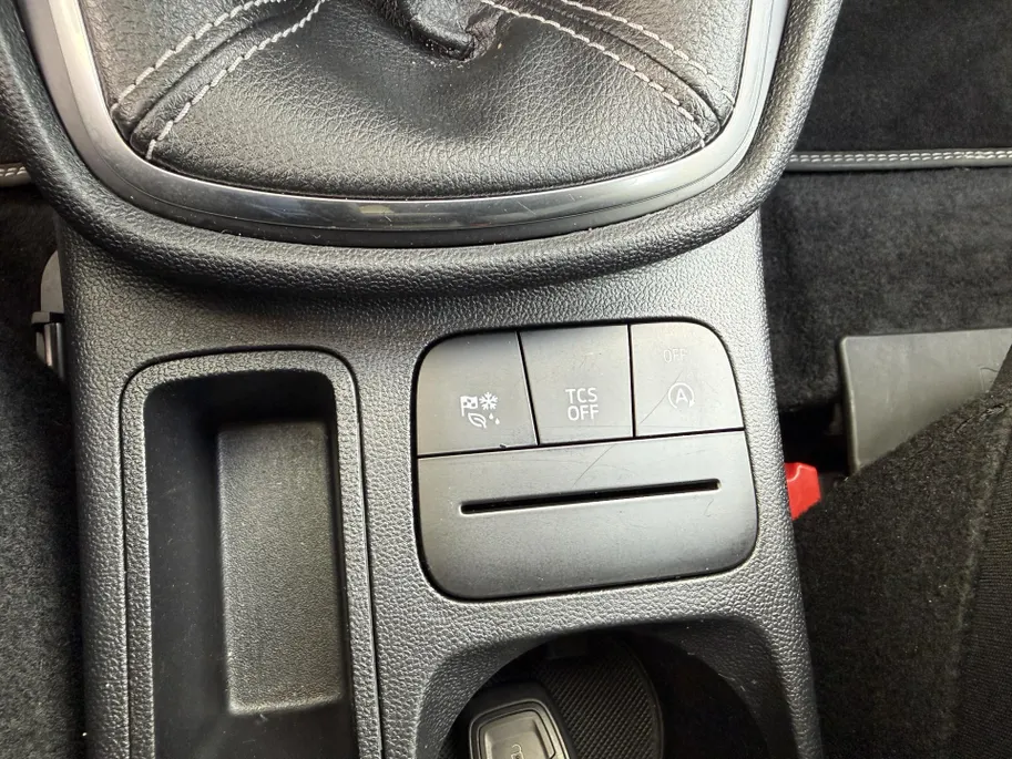 Ford Fiesta 1.0 EcoBoost Hybrid Titanium 125PK Winter Pack / Apple Carplay & Android Auto