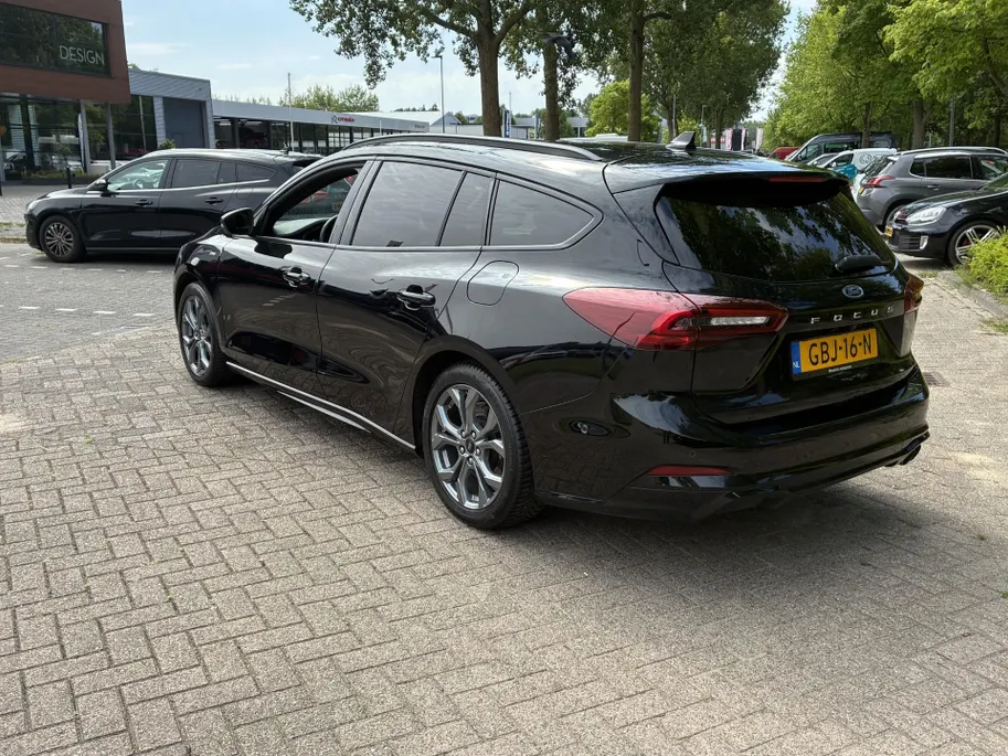 Ford Focus Wagon 1.0 EcoBoost Hybrid ST Line