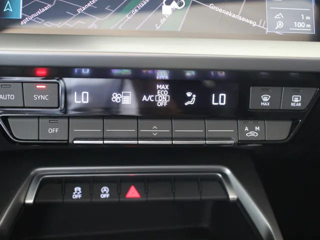 Audi A3 Sportback 30 TFSI S-Line S-Tronic Navigatie | Panoramadak | Sportstuur | Led
