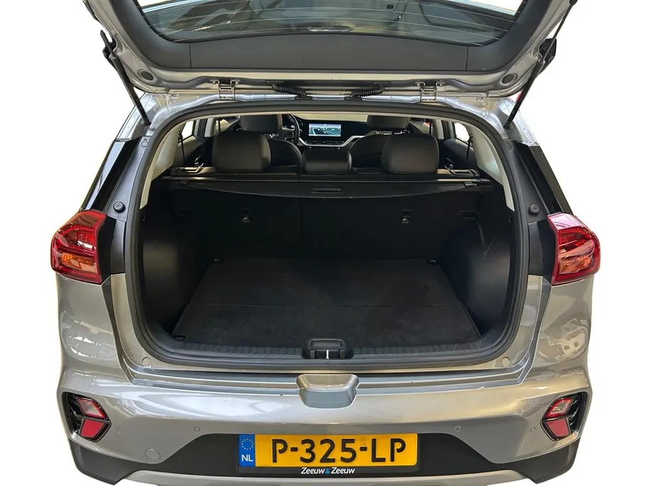 Kia Niro 1.6 GDi Hybrid DynamicLine | Apple Carplay / Android Auto | Navigatiesysteem | Licht + Regensensor | Parkeersensoren + Camera Achter | Climate Control | Cruise Control Adaptief | Rijstrooksensor + Correctie