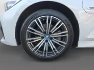 BMW 3 Serie Touring 320e Business Edition Plus | Dealer onderhouden! | 1e Eigenaar | Trekhaak | Achteruitrijcamera | Elektr. Achterklep | Lederen bekleding | Virtual cockpit | 12 maanden garantie