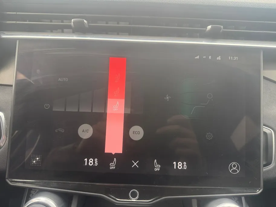 Lynk & Co 01 1.5 | Automaat | Panorama Dak | 360* Camera | Stoelverwarming | Apple Carplay/Android Auto | DAB | Climate Control | Cruise Control | Navigatie