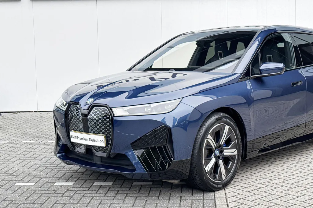 BMW iX xDrive40