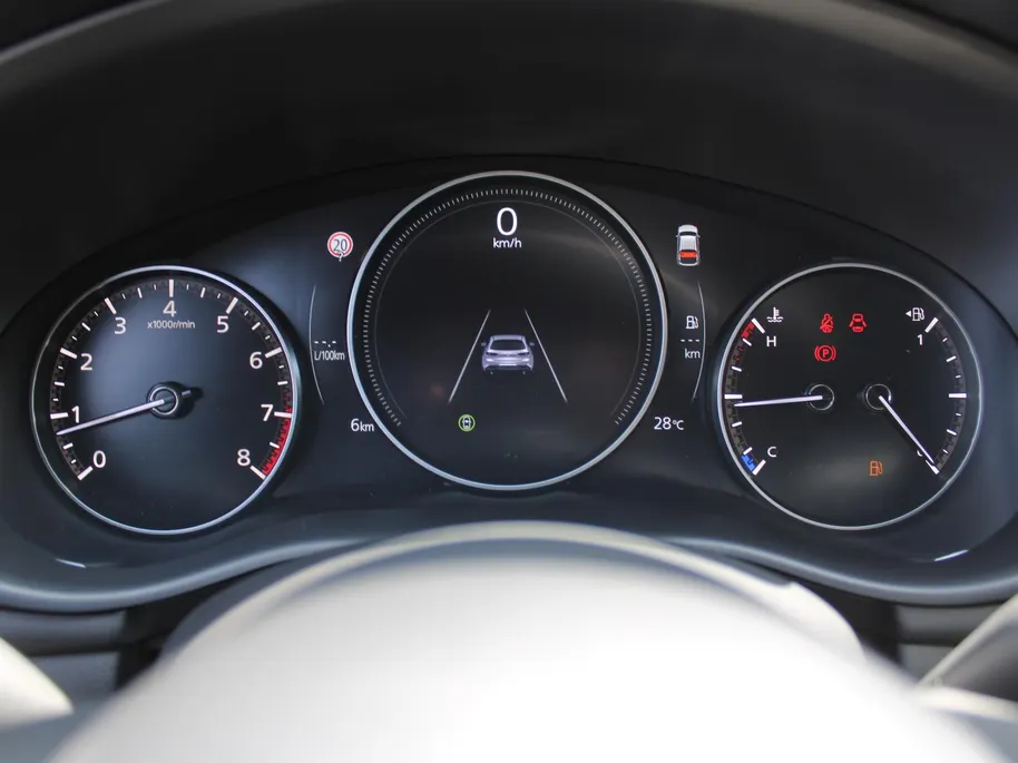 Mazda 3 2.0 e-SkyActiv-G M Hybrid 150 Homura | Stoelverwarming | Camera | Dodehoek detectie | HUD | 18' LM | LED | Cruise adapt. |