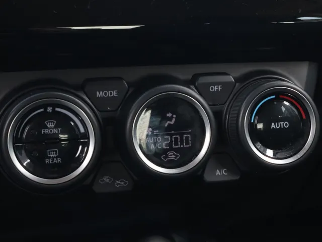 Suzuki Swift 1.2 Style Hybrid Automaat | Carplay | Keyless | AdaptiveCruise | AllSeasons