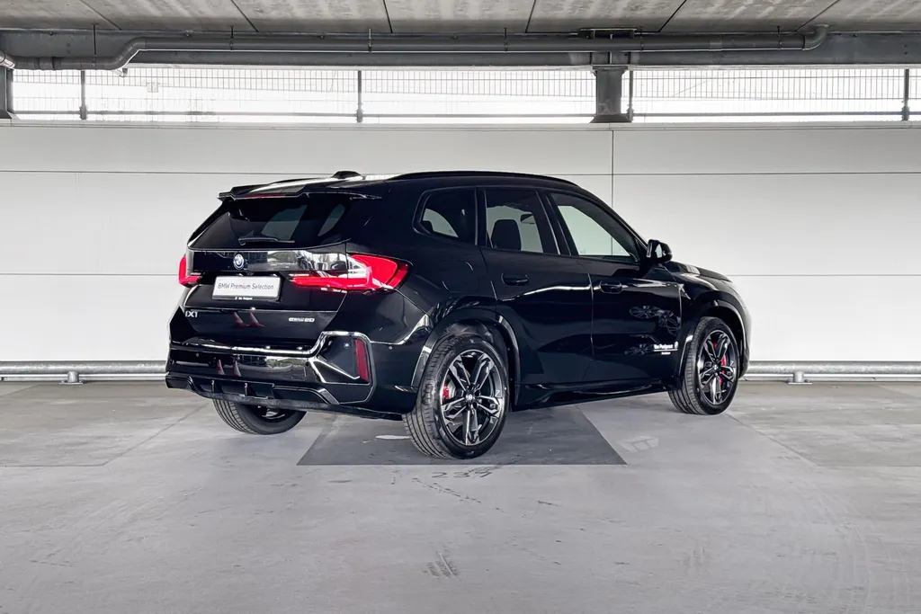 BMW iX1 eDrive20 67 kWh M Sport Edition