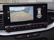 Kia Ceed Sportswagon 1.0 T-GDi ExecutiveLine Navigatie GROOT scherm | Camera | Cruise | Panorama schuif/kanteldak | Dode hoek | Apple Carplay/Android Auto | Stoel/stuur verwarming | JBL | Elektr. achterklep