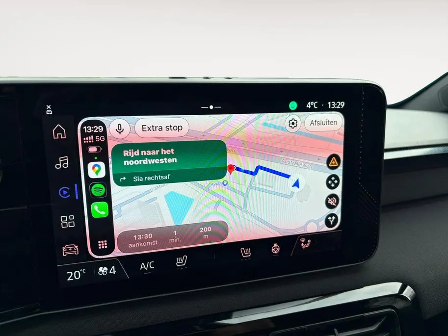 Nissan Micra 52 kWh Advance A/T *Google Assist*Achteruitrijcamera*Parkeersensoren voor en achter*€1750,- inruilpremie*417 WLTP*stuur- en stoelverwarming*