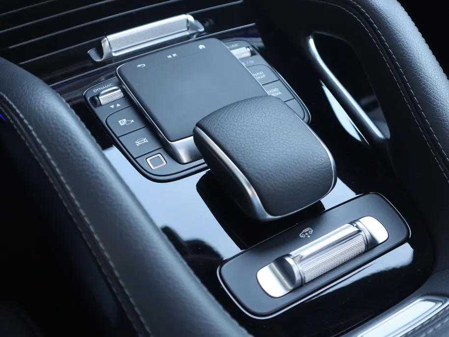 Mercedes-Benz GLE 400 e 4MATIC AMG Line l Trekhaak l Panoramadak l stoelverwarming l Leder