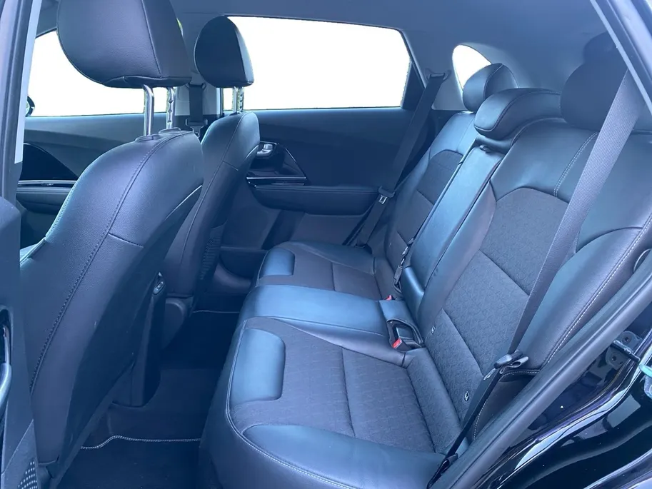 Kia Niro 1.6 GDi Hybrid DynamicLine | Climate control | Cruise control | Navigatie | Trekhaak | Parkeercamera |