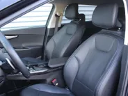 Kia EV6 Plus 77.4 kWh | Stuur-/stoelverwarming + ventilatie | Elektr. stoelverstelling + achterklep | Leer | Warmtepomp | 19' LM | Camera | LED |