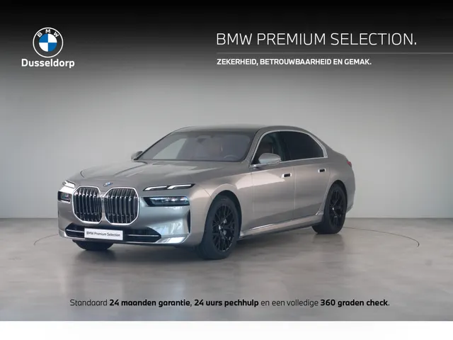 BMW i7