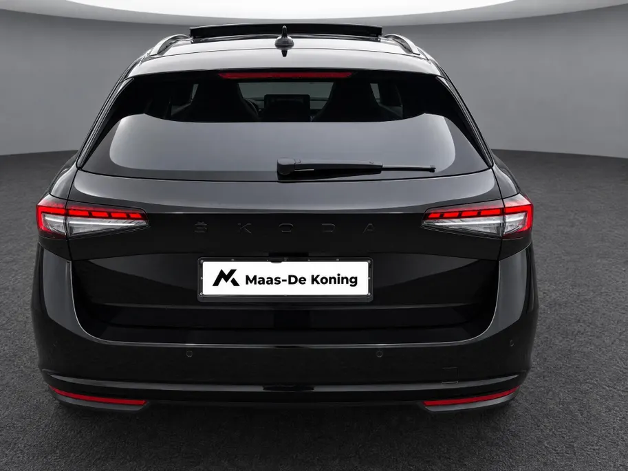 Škoda Superb 1.5TSI PHEV 150kW/204PK Sportline · Panoramadak · Trekhaak · Leder/Alcantara · Garantie t/m 17-06-2027