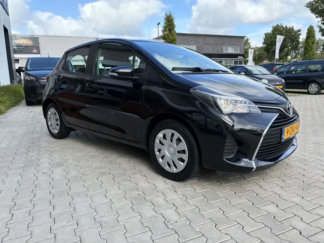 Toyota Yaris 1.3 VVT-i Aspiration | Camera | Uniek 21000km!!