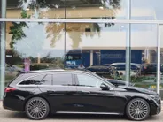 Mercedes-Benz E-Klasse Estate 300 e Exclusive Line l Trekhaak l Panoramadak l stoelverwarming l Leder