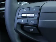 Kia Niro 1.6 GDi Hybrid DynamicPlusLine | Stuur-/stoelverwarming | Schuifdak | Elek. stoelverstelling + achterklep | Dodehoekdetectie | Camera | Telefoonlader | HK audio | LED |