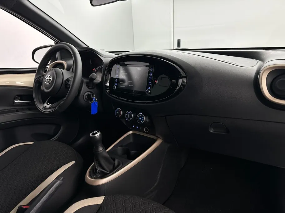 Toyota Aygo X 1.0 Pulse | 17'' L.M. Velgen | Adaptieve Cruise Control | App Connect