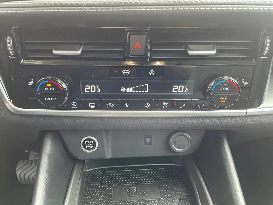 Nissan QASHQAI 1.3 MHEV Xtronic N-Connecta 158PK AUTOMAAT | Google built-in | Apple Carplay & Android Auto | Adaptive Cruise Control | Climate Control | 360 camera | Parkeersensoren voor en achter |