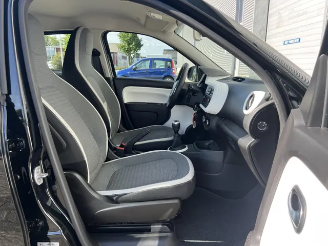 Renault Twingo 1.0 SCe Life | Achterwielaandrijving | Airconditioning  | Elektrische Ramen
