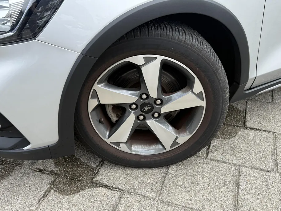 Ford Focus Wagon 1.0 EcoBoost Active Automaat