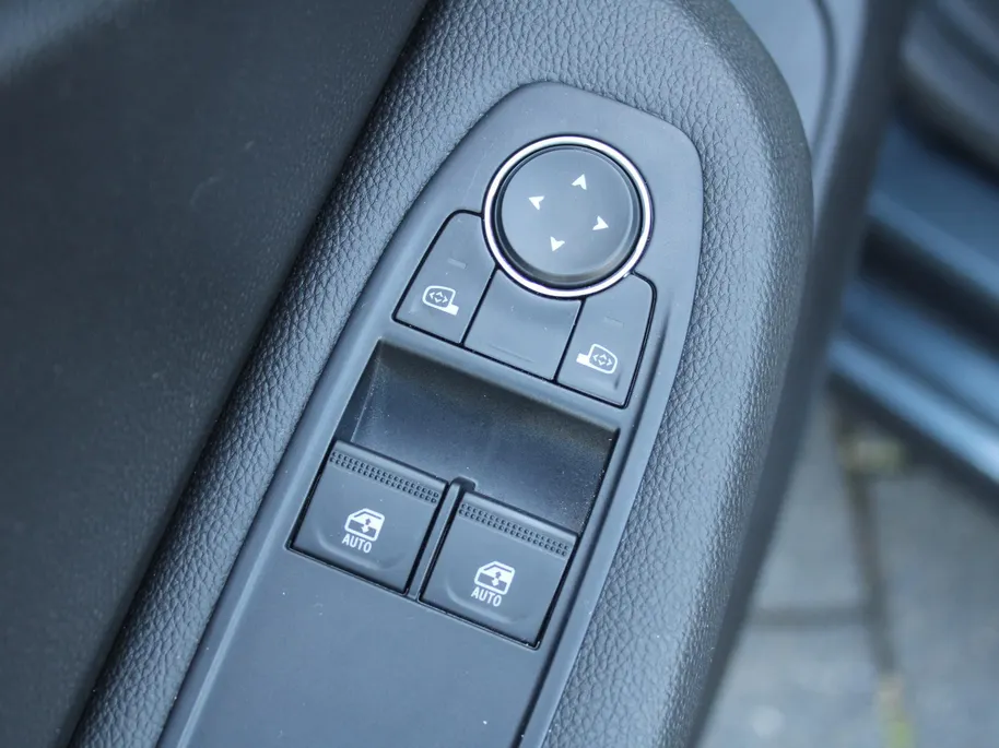 Renault Clio 1.0 TCe 90 Equilibre | Automaat | Apple Carplay | Android Auto | Stoel verwarming | PDC | Cruise | LED | Privacy Glass | BTW auto |