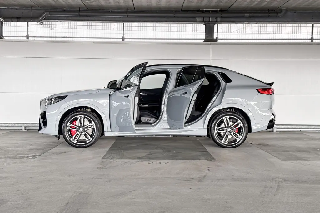 BMW iX2 eDrive20 67 kWh M Sport Edition