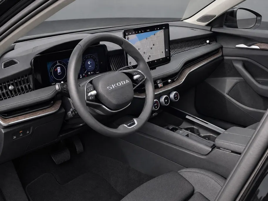 Škoda Superb 1.5TSI 150kW/204PK PHEV Laurin & Klement · Panoramadak · Leder · Trekhaak · 360°Camera · Garantie t/m 04-06-2030 of 100000km.