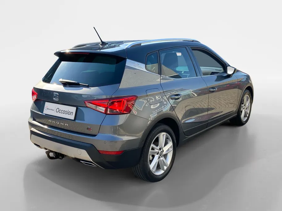 SEAT Arona 1.0 TSi 116pk FR Business Intense Trekhaak | CarPlay | Navi | Cruise | Two-Tone | Clima | Camera | Etc.