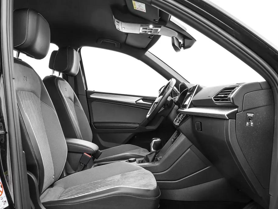 SEAT Tarraco 1.4 TSI 245pk e-Hybrid Xperience Business Intense · Camera · Inklap. Trekhaak · Keyless · Stuur- & Stoelverwarming · Dodehoeksensor · Elek. Achterklep ·