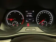 Volkswagen Bedrijfswagens Transporter 2.0TDi 110pk L2H1 30 · Achteruitrijcamera · Trekhaak · Stoelverwarming · Standkachel · Apple Carplay / Android Auto · Dakdragers ·