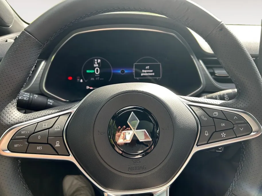 Mitsubishi ASX 1.8 HEV AT Instyle | 3.000 Euro Korting | Compleet uitgerust | Schuif-kantel dak | Stoel-/stuur-/voorruitverwarming | Navigatie |