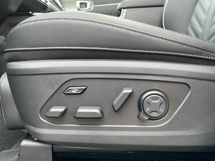 Kia Sorento 1.6 T-GDi Plug-in Hybrid 4WD ExecutiveLine 7p | Bel voor info | 253 pk | Head-up display | Nu €3000 Inruilpremie!
