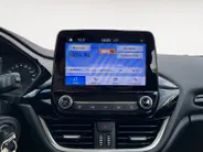 Ford Fiesta 1.0 EcoBoost Hybrid Titanium |Winterpack| Cruise control adaptief| Achteruitrijcamera| 12 maanden Bovag garantie|