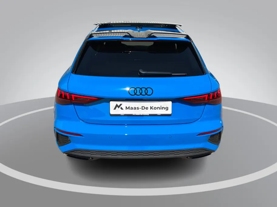 Audi A3 Sportback 45 TFSIe 245pk S edition Competition · Panoramadak · Camera · Massage functie · Apple/Android Car Play · Adaptive Cruise Control · Elektrisch verstelbare stoelverstelling · Stoelverwarming ·