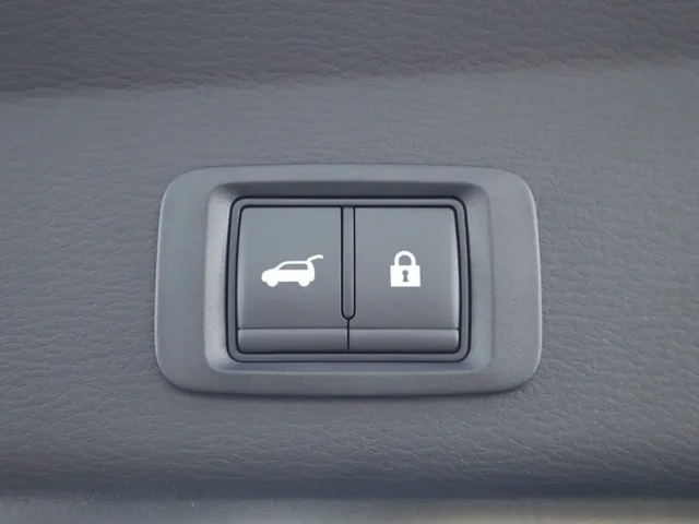 Mitsubishi Outlander 2.4 PHEV Intense+ | Stoel/Stuur Verwarming | Apple/Android Auto | 360* Camera |