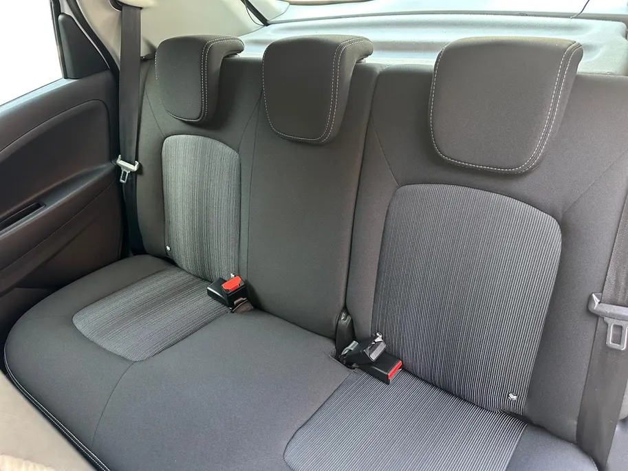 Renault ZOE R110 Limited 41 kWh | Koop Accu | SOH 92.2% | Parkeersensoren | Cruise & Climate Control | Stoelverwarming | Bluetooth | Navigatie | 12 Maanden BOVAG Garantie