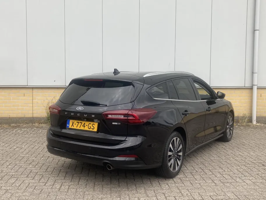 Ford Focus 1.0 EcoBoost Hybrid 155pk Automaat TitaniumX Wagon Groot Navigatie - Winter pakket - AGR bestuurdersstoel