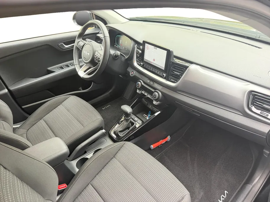 Kia Stonic 1.0 T-GDi MHEV DynamicPlusLine Dealer onderhouden | Automaat | Stuur + stoelverwarming | Climate control | Privacy glass |