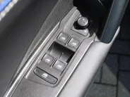 Volkswagen Tiguan 1.5 eHybrid R-Line Edition | Elek. trekhaak | Schuifdak | Stuur-/stoelverwarming + massage | Camera | 20' LM | HUD | LED | Dodehoek detectie | Nieuwstaat | BTW auto |