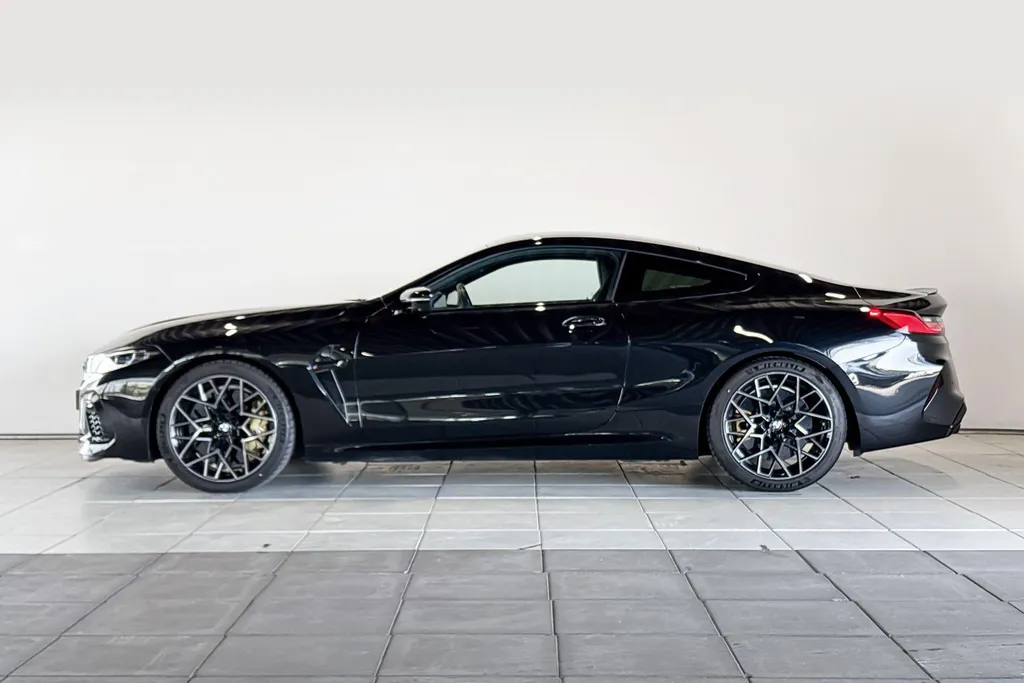BMW M8 Coupé Competition M Driver's Pack