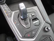 Lynk & Co 01 1.5 | PHEV | Trekhaak | Stoelverwarming | Elek. stoelverstelling + achterklep | Pano dak | Dodehoek detectie | Camera | 20' LM | HK Audio |