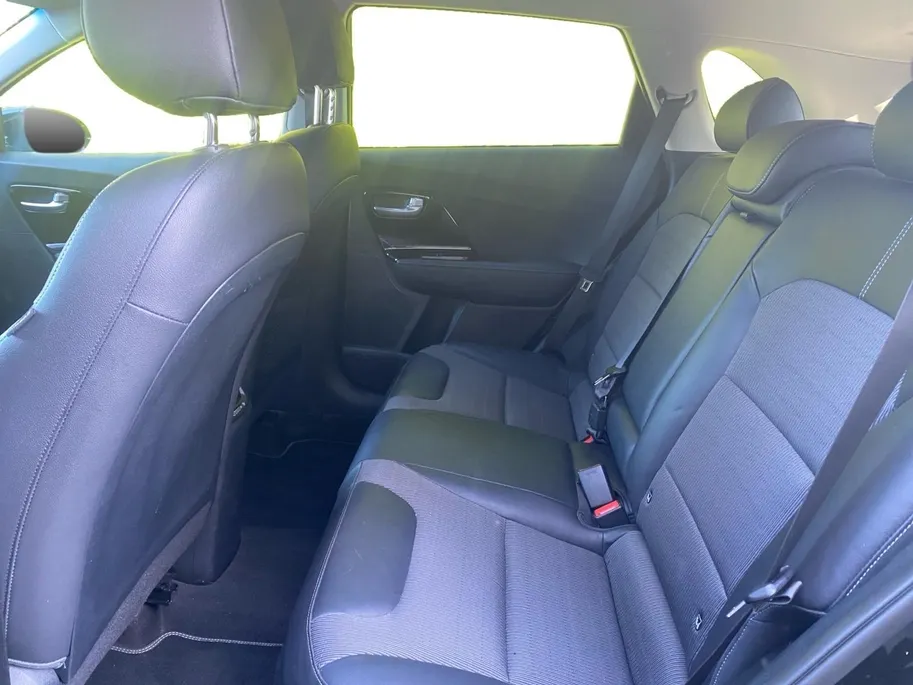 Kia Niro 1.6 GDi Hybrid Style Edition | Climate Control | Trekhaak | Navigatie | Parkeercamera | Stoel + stuurverwarming |