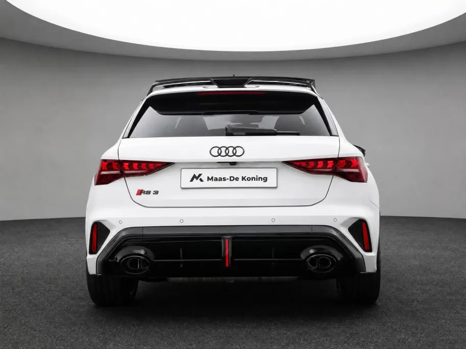 Audi RS3 Sportback 2.5 TFSI quattro 400 PK competition limited 593/750 · Audi Exclusive Gletsjerwit Mat Effect · Head-Up display · Sonos Premium 3D · Panorama dak · RS sportuitlaat