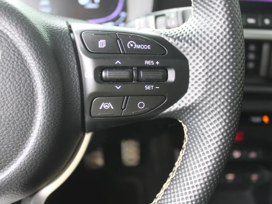 Kia Picanto 1.0 DPI GT-Line | Stuur-/stoelverwarming | Schuifdak | Camera | Dodehoek detectie | Telefoonlader | Clima | Navi | 16' LM | LED | Cruise |